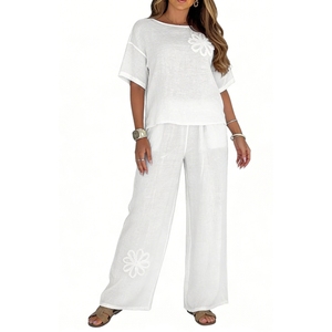 ชุดเซ็ต 2 ชิ้น เสื้อแขนสั้นปักลายลำลองไซส์พลัสสำหรับผู้หญิง และกางเกงขายาวเอวสูงทรงหลวม แฟชั่น - Product Image 5