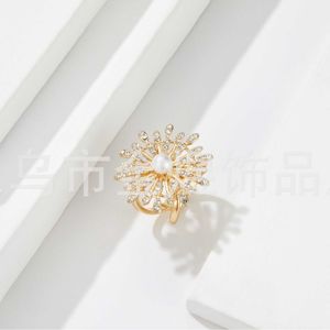 Broche con forma de flor con perlas y diamantes de imitación para mujer, accesorios de fiesta, engaste de garra de aleación de zinc Sk006 - Product Image 2
