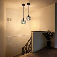 Lampe suspendue industrielle géométrique en fil métallique noir, style loft, avec douille E26/E27 pour éclairage de restaurant, café, salle à manger