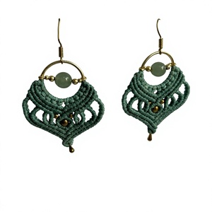 Pendientes de macramé, aro verde dorado, joyería boho hecha a mano, venta al por mayor para mujeres - Product Image 1