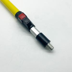 Perche télescopique d'extension <span class=keywords><strong>de</strong></span> <span class=keywords><strong>rouleau</strong></span> <span class=keywords><strong>de</strong></span> peinture en aluminium <span class=keywords><strong>de</strong></span> <span class=keywords><strong>fibre</strong></span> <span class=keywords><strong>de</strong></span> <span class=keywords><strong>verre</strong></span> avec verrouillage <span class=keywords><strong>de</strong></span> bouton-poussoir - Product Image 3