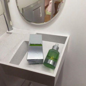 Acide azélaïque 10 Rougeurs hyaluroniques Sérum apaisant Acide hyaluronique Niacinamide Vegan Soins de la peau coréens OEM/ODM Sérum de haute qualité - Product Image 3