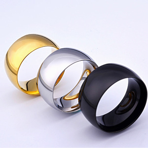Anillo de pulgar unisex minimalista de titanio y acero de Yunnique con un diseño audaz y grande, con un estilo hip-hop punk. - Product Image 2