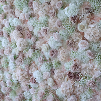 Panneaux muraux en fleurs artificielles de roses et d'hortensias en soie, tapis de fleurs en plastique bon marché pour la décoration de mariages, de fêtes et d'événements.