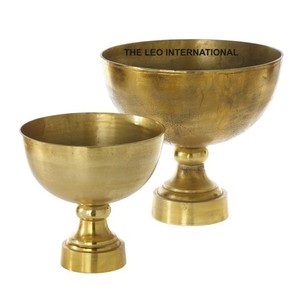 Tazón de Lujo para Mesa, Diseño Personalizado Disponible, Tazón Decorativo de Metal con Acabado Dorado para Frutos Secos - Product Image 1