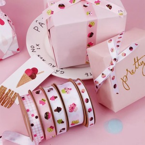 ริบบิ้นผ้าซาตินโกรเกรนรีไซเคิลลายพิมพ์กลิตเตอร์สีเงินขนาด 1-1/2 นิ้ว สำหรับห่อของขวัญ สุขสันต์วันเกิด - Product Image 2