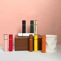 Botol Parfum Mini Kulit Mewah 10ml, Botol Parfum Kaca Kosong dengan Semprotan dan Tutup Ulir