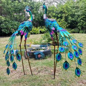 โคมไฟตกแต่งรูปนกยูงโลหะ ไฟ LED สำหรับภายนอกอาคาร โคมไฟสวนพลังงานแสงอาทิตย์ รูปทรงกบ - Product Image 4