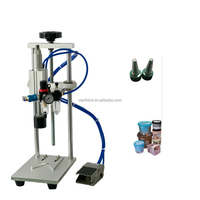 Machine de capsulage pneumatique ergonomique à commande au pied, pression 0,4-0,6 MPa, idéale pour le scellage des produits chimiques quotidiens et des sauces.