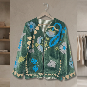 Veste bomber en velours Suzani faite à la main, style bohème pour femmes, automne/hiver, réversible, doublure en coton vintage, motif floral - Product Image 3