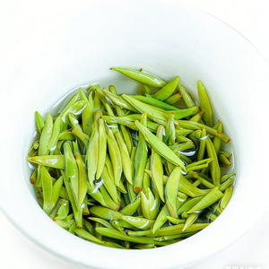 <span class=keywords><strong>Thé</strong></span> vert biologique <span class=keywords><strong>Huangshan</strong></span> <span class=keywords><strong>Maofeng</strong></span> de nouvelle récolte - <span class=keywords><strong>Thé</strong></span> santé fait à la main en sachet et en coffret cadeau - Product Image 4