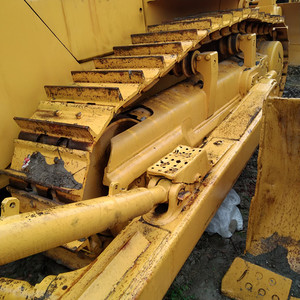 Bulldozer Usado Original Japonés Komatsu D155 con Motor SAA6D114E, 38.7 Toneladas, 225 kW de Potencia, Capacidad de Aplicación de Aserrín de 8.8m para Construcción - Product Image 5