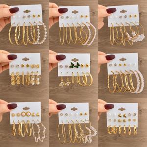 Nuevos Aretes de Aro con Perlas y Corazones, Chapados en Oro, con Mariposas, para Mujer, Venta al por Mayor de Joyería - Product Image 2