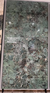 Op maat gemaakte glanzende gesinterde steenplaat van kunstmarmer & kwarts voor tafelbladen, aanrechtbladen & wandpanelen - Product Image 2