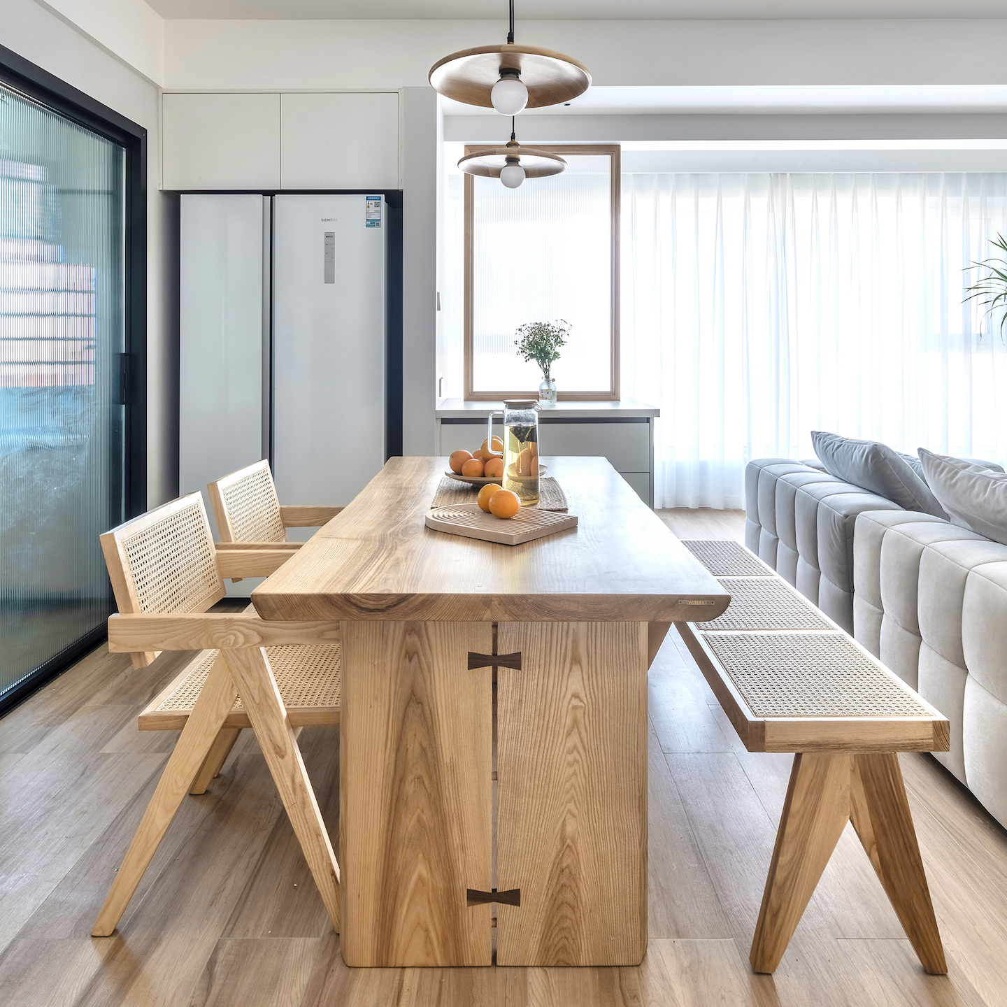 โต๊ะรับประทานอาหารขนาดใหญ่แบบสองแผ่นไม้แอช - ขาโต๊ะแบบเดือยและร่อง