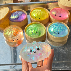 กลิตเตอร์ปลอดสารพิษ สควิชชี่ ยิ้มแย้ม รูปทรงเกี๊ยว กล่องสุ่มสีรุ้งขนาดใหญ่ อาหารจำลอง บาวบัน บลายด์บ็อกซ์ ทาบา สควิชชี่ ของขวัญสำเร็จการศึกษา บรรเทาความเครียด สำหรับเด็กอายุ 5-13 ปี - Product Image 1