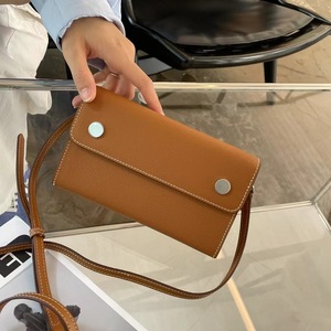 Portefeuille pour <span class=keywords><strong>femme</strong></span> en <span class=keywords><strong>cuir</strong></span> véritable avec logo personnalisable, <span class=keywords><strong>sac</strong></span> à bandoulière pour téléphone portable, <span class=keywords><strong>sac</strong></span> à main pour <span class=keywords><strong>femme</strong></span>, nouveau style, sacs messagers à bandoulière - Product Image 1