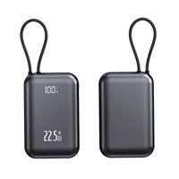 Batterie externe compacte 20000mAh 22.5W prête pour le voyage avec double câble USB-C intégré, protection 9 couches, écran LED et 4 ports de sortie, personnalisable OEM
