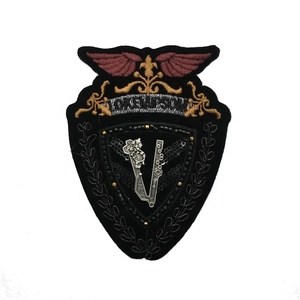 Phúc Kiến Trung Quốc thêu nhãn nhà máy tùy chỉnh vàng kim loại chủ đề cá vỏ Logo Vòng thêu các bản vá lỗi cho mũ - Product Image 5