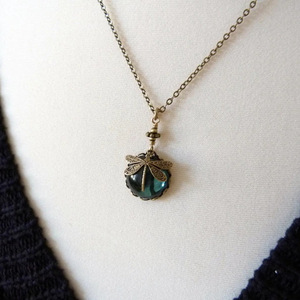 <span class=keywords><strong>Collane</strong></span> pendenti Vintage in bronzo intagliato a mano libellula da donna etnico Color argento in metallo rotondi in pietra verde - Product Image 5