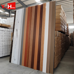 Décoration murale 3D en lattes, panneau mural en WPC à grain de <span class=keywords><strong>bois</strong></span>, panneau à lamelles en PVC, panneaux muraux <span class=keywords><strong>pour</strong></span> la décoration intérieure - Product Image 1