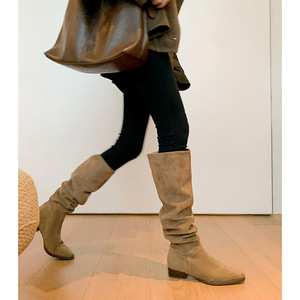 Botas de tacón grueso con punta cuadrada y diseño plisado, de ante, hasta la rodilla, de tacón bajo, para mujer, nueva colección otoño 2026 - Product Image 1