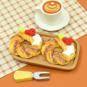 Breloques en résine à dos plat en forme de beignets de Noël, peintes à la main pour accessoires décoratifs DIY, jouets miniatures alimentaires - Product Image 1