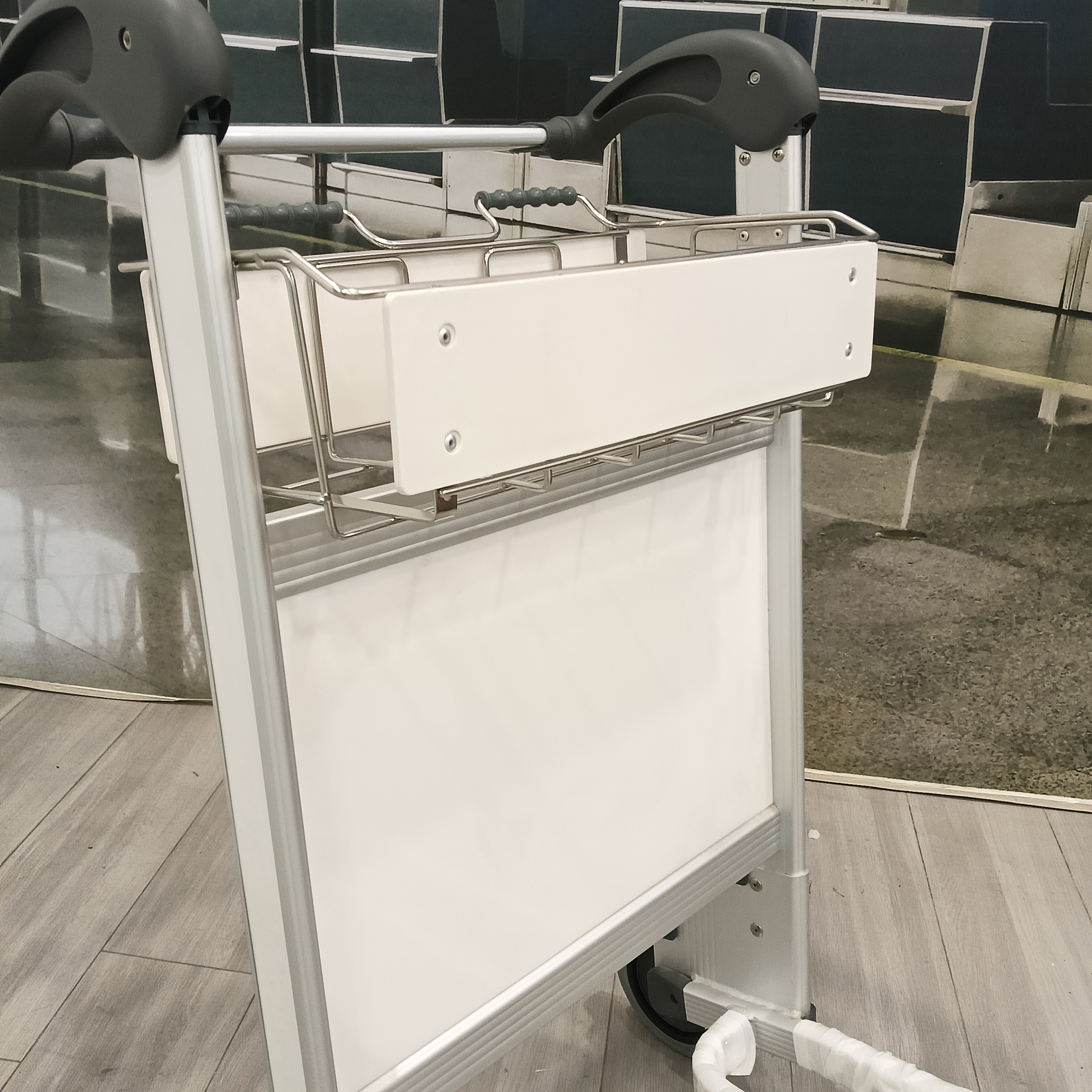 Factory Price Good Quality Waterproof Stainless Steel Airport Luggage Trolley