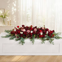 Arrangement floral de luxe en roses rouges artificielles et hortensias bordeaux pour centre de table de mariage, décoration florale romantique rouge cramoisie