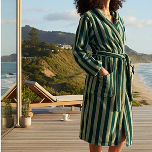 <span class=keywords><strong>Accappatoio</strong></span> a Righe con Cappuccio da Donna, <span class=keywords><strong>Verde</strong></span> Salvia, Stile Avvolgente con Cintura e Tasche, Assorbente, Morbido, Maniche Lunghe, per Hotel, Spa e Casa - Product Image 4