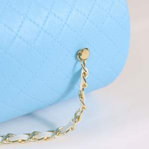 Caja de flores redonda de cuero Pu acolchado de diseño novedoso moderno para floristería de lujo Rose Shipping - Product Image 4