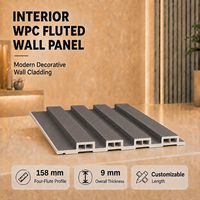 Panneau mural cannelé en WPC grain de bois gris MORLENX 158 mm, à quatre rainures, creux, pour revêtement mural décoratif intérieur pour espaces modernes