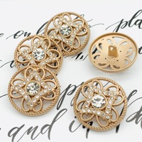 Haute qualité personnalisé Designer métal évidé pierres de cristal incrusté boutons couture tige bouton pour vêtements