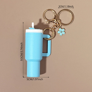 Llavero 3D, Vaso <span class=keywords><strong>de</strong></span> 40 oz, Mini Taza, Llavero con Accesorios para Vasos, Anillo para Llaves, Bolso, Mochila, Amuleto <span class=keywords><strong>de</strong></span> Flor, Bálsamo <span class=keywords><strong>Labial</strong></span> - Product Image 6