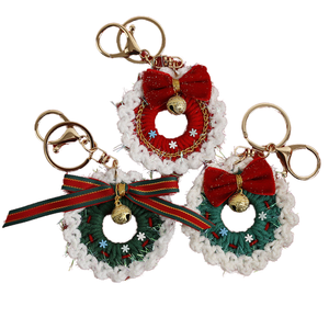 Llavero de Ganchillo Hecho a Mano con Lazo, Llavero Navideño de Punto, Regalo de Navidad para Niños - Product Image 2