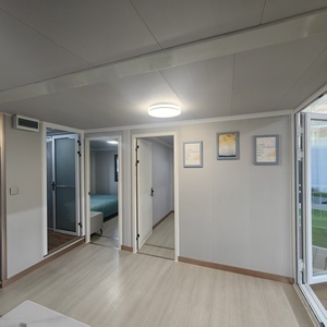 บ้านเคลื่อนที่ขนาด 40 ฟุต แบบพับได้ ขยายได้สองด้าน พร้อมระเบียง ผนังแซนวิชเหล็ก คอนเทนเนอร์ขยายได้ 20 ฟุต ยี่ห้อ Huaying - Product Image 4