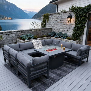 Ensemble de salon d'extérieur d'inspiration norvégienne avec structure en aluminium, coussins personnalisables et table foyer pour terrasse nordique en bord de lac - Product Image 1