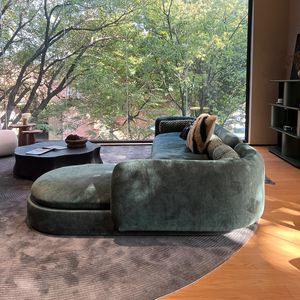 Canapé en arc de designer français Grand meuble rétro de salon de relaxation d'angle en tissu vert forêt - Product Image 4