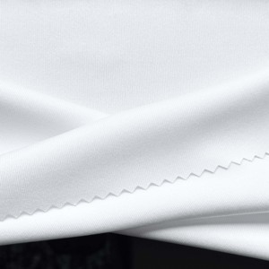 ホットセール中！100%ポリエステル生地 175cm幅 190gsm 通気性・速乾性・UVカット サッカーユニフォーム、Tシャツ、スポーツウェア、サイクリングウェアに最適 - Product Image 2