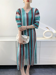 Ultimo <span class=keywords><strong>Modello</strong></span> 2025 Abito da <span class=keywords><strong>Donna</strong></span> con Gonna Plissettata a Righe e Frange, 100% Cotone, Stile Casual, Abito di Alta Gamma per Vacanze - Product Image 5