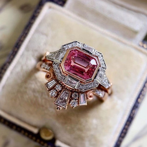 Anello vintage rosso scintillante per donna, elegante gioiello da dito alla moda - Product Image 4