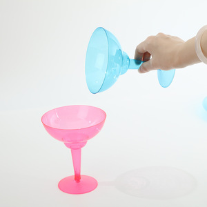 Vasos de Plástico Brillantes en la Oscuridad de Alta Calidad al por Mayor para Fiestas Navideñas y Discotecas - Product Image 1