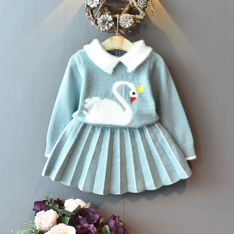 2019 yeni sonbahar kış takım elbise bebek kız karikatür küçük kuğu kazak örme üst + etek 2 adet takım elbise çocuk moda giysi