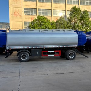 Remolque Cisterna de Combustible de 2 Ejes en Venta, Remolque Cisterna de 10M3 15M3 para Transporte de Productos Peligrosos Inflamables - Product Image 4
