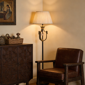 Lampe sur pied dorée en cuivre, design nordique moderne, protection oculaire, design d'intérieur intelligent, fabrication sur mesure. - Product Image 3