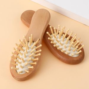 Großhandel Umweltfreundlicher Natürlicher Holz-Haarkamm & -Bürste mit Paddel-Design zum Entwirren und Massieren für den Heimgebrauch - Product Image 6