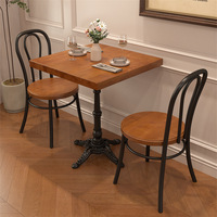 Ensemble table et chaises de style américain rétro en bois massif pour restaurants - Table à manger longue avec quatre chaises multifonctionnelles