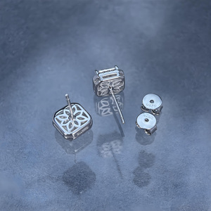 Boucles d'oreilles en argent sterling S925 avec moissanite taille Asscher carrée, pavées de petites pierres, bijoux pour femmes, cadeaux - Product Image 4