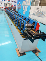 Machine de profilage de profilés en acier pour cloisons sèches et de canaux en C, contrôlée par PLC, avec moteur, pour la construction