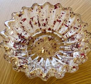 Bol en résine fait main unique, plateau décoratif en époxy, plateau à bijoux, plat à bibelots coloré, accent moderne pour la maison, idée cadeau parfaite - Product Image 1